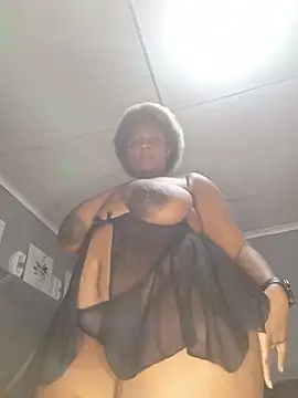 CocoBootyyy webcam