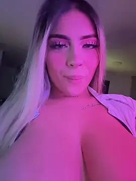 MiaWhitePink_ webcam
