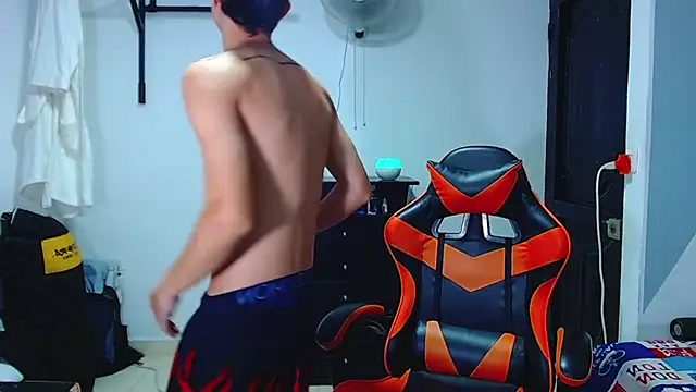ADAM_HOT webcam