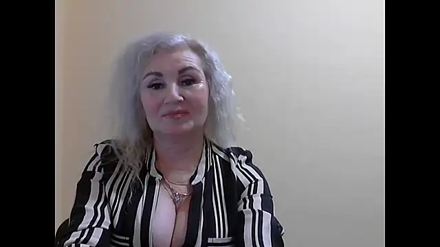 LadySexyBlond webcam
