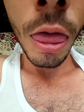 Handsomeboy3344 webcam