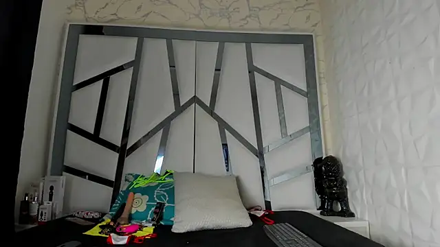 Lunahot68 webcam