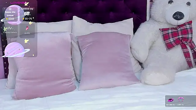 luna_bloomm_ webcam