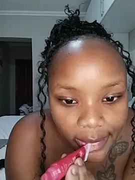 thicknuun webcam