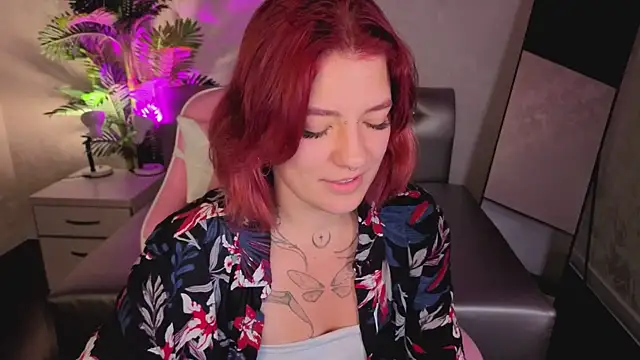 Nikki_Gringer webcam