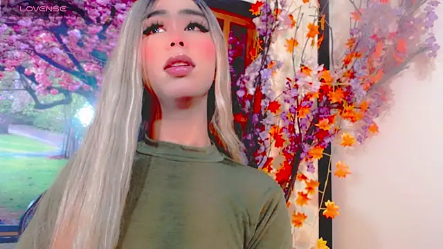 Honey_Balenciaga webcam