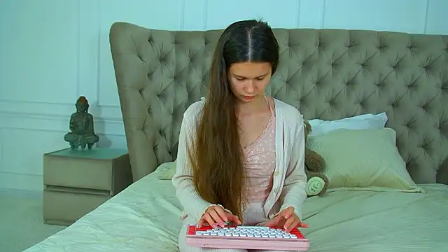 JuliettaTiffani webcam