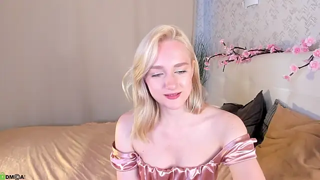 Chloe-Deccer webcam