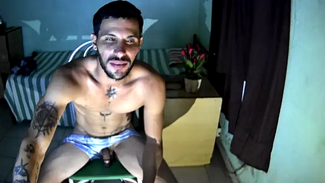 CubanHot27 webcam