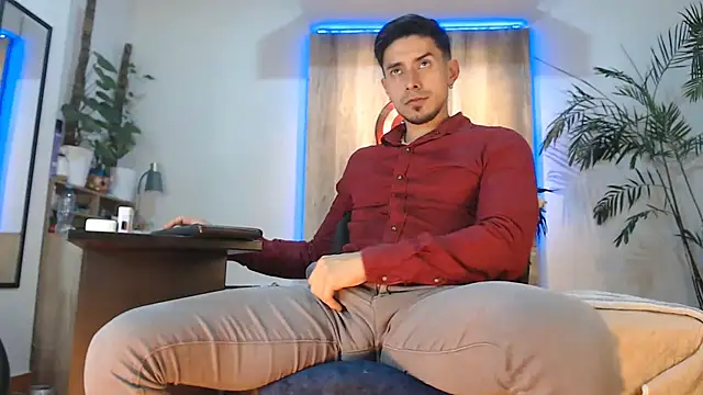 Andrew_4_ webcam