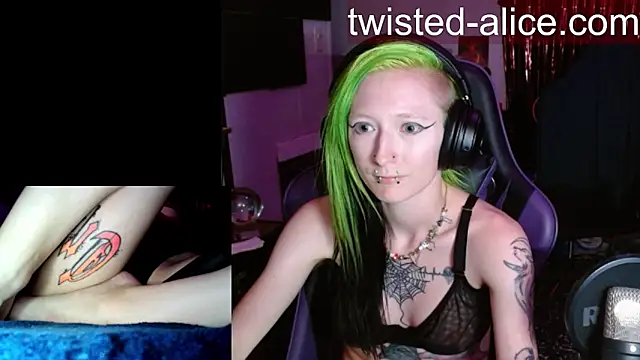 Twisted_Alice webcam