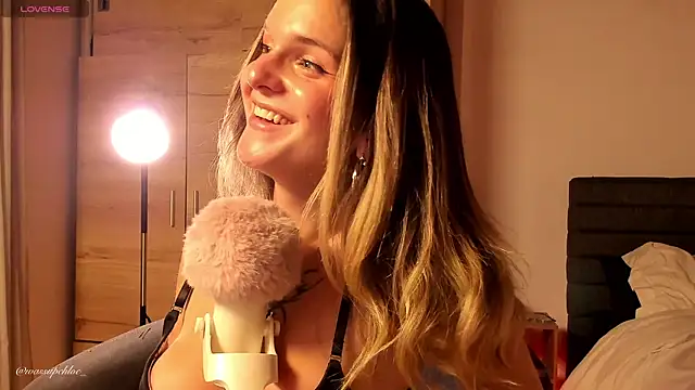 misschloe__ webcam
