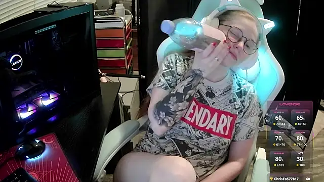 lilyfoxxx (F young) - Get naked