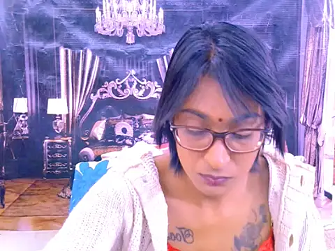IndianRebel4u2Luv webcam