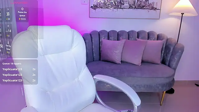zharaa_fox webcam