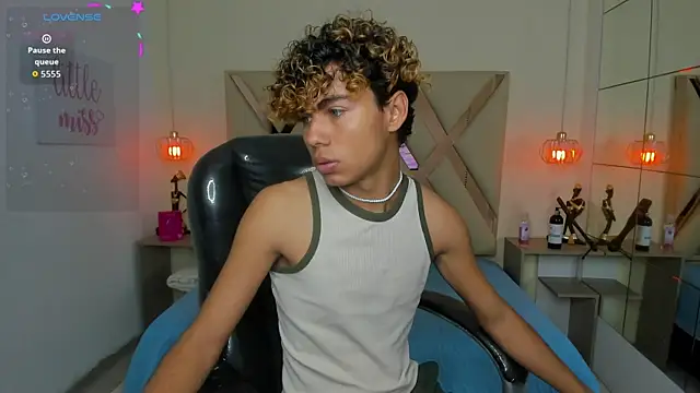 Anyelo_Twink webcam