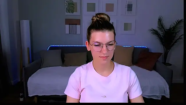 AnnaThorne webcam