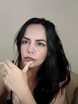 Aura_Catherine webcam