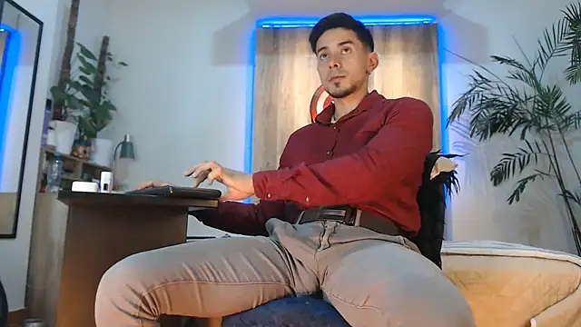 Andrew_4_ webcam
