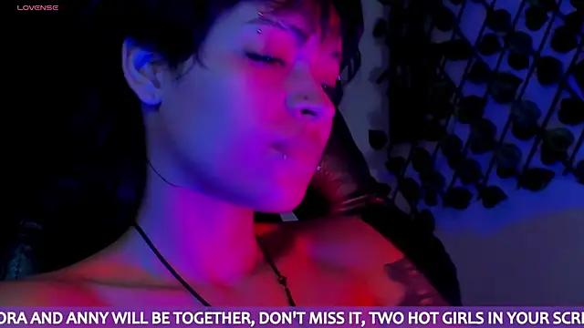 Anny_Kiitty webcam
