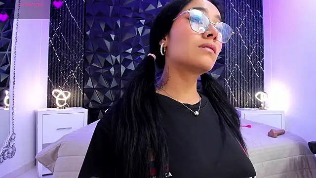 anaiaclarck - AnaiaClarck's free webcam - UK Sex Cams