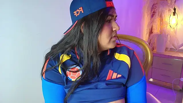 Dojaaiisha webcam