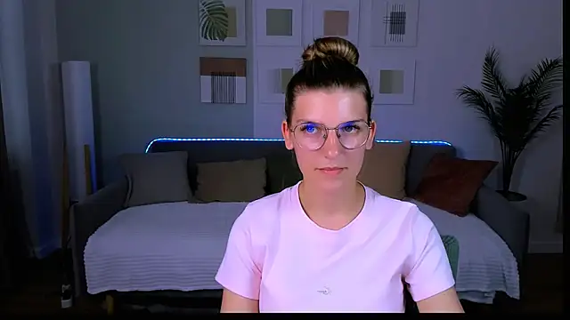AnnaThorne webcam