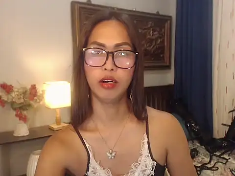 Nathalieheartt webcam
