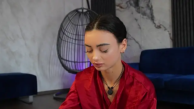 RachelRavee webcam