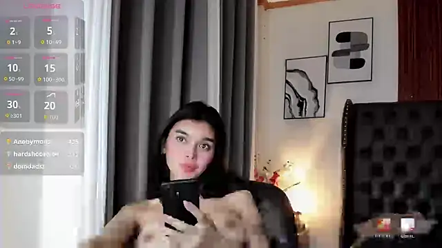 asiansmilexx live cam on StripChat
