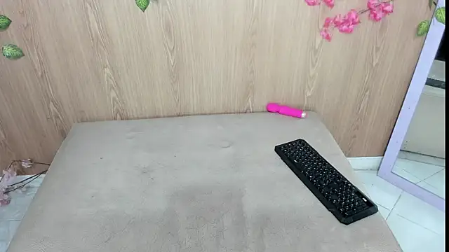 jenelotizz06 webcam