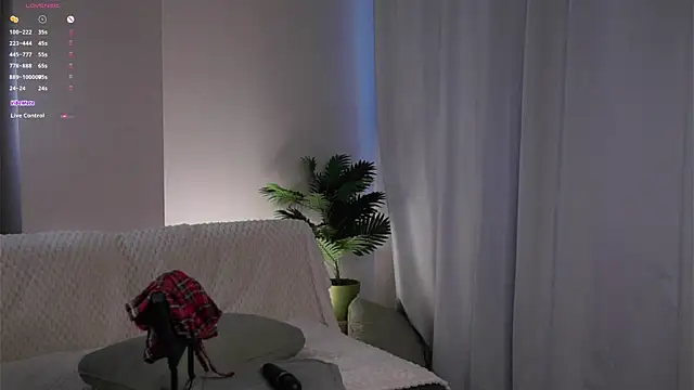 CaseyMulders live cam on StripChat