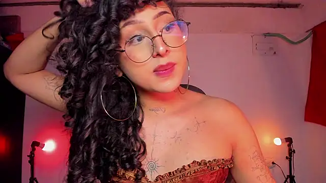 Heka_Prudence live cam on StripChat