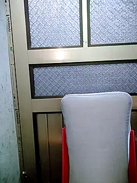 Ayti01 live cam on StripChat