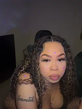 RenaThickAss live cam on StripChat