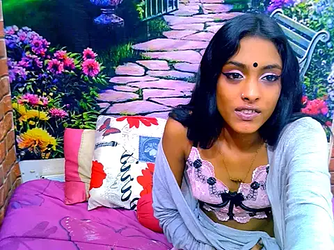 IndianPretty14u2Luv live cam on StripChat