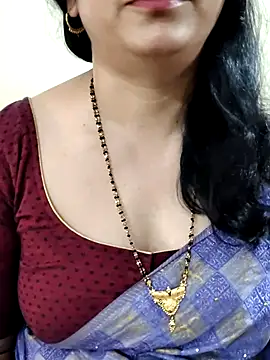 Yazhini-Cam live cam on StripChat