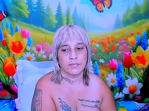 indianroxy webcam