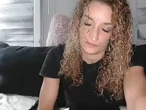 AshleyRain live cam on StripChat