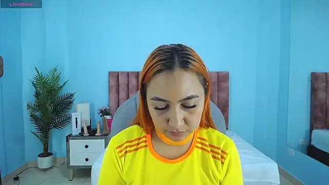 nana_levy webcam