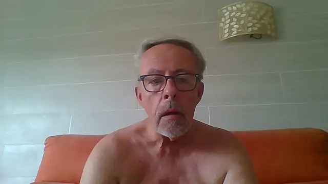 tuggy59 live cam on StripChat