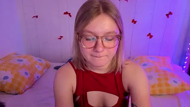 leazy_peazy (F young) - Sensual BJ with Tits Tease