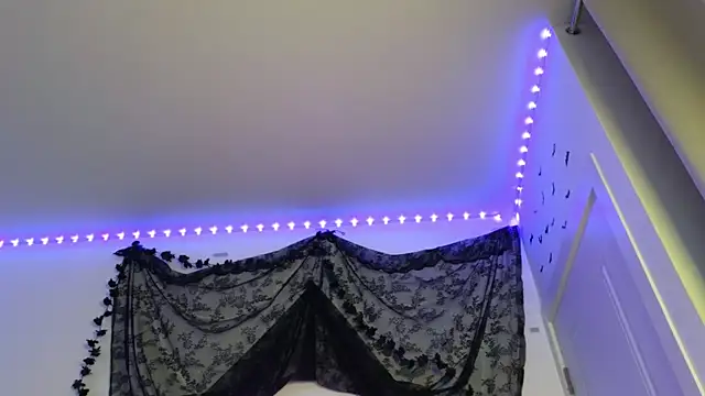 LilithMadden live cam on StripChat
