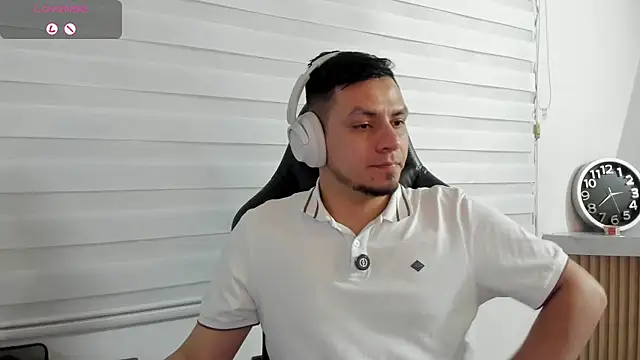 Rick_Adams live cam on StripChat