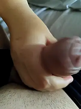 MadaamJizz_DickLewd webcam