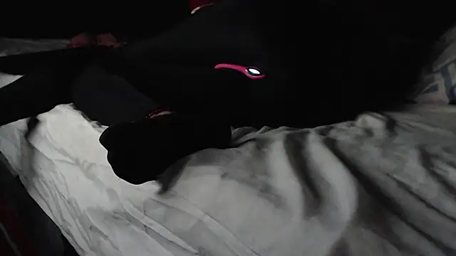 SashaBrianna99 live cam on StripChat