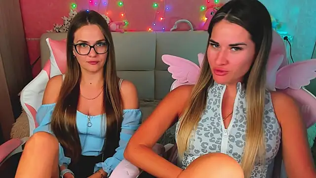hotty_girls_here (G young) - HOT KISS