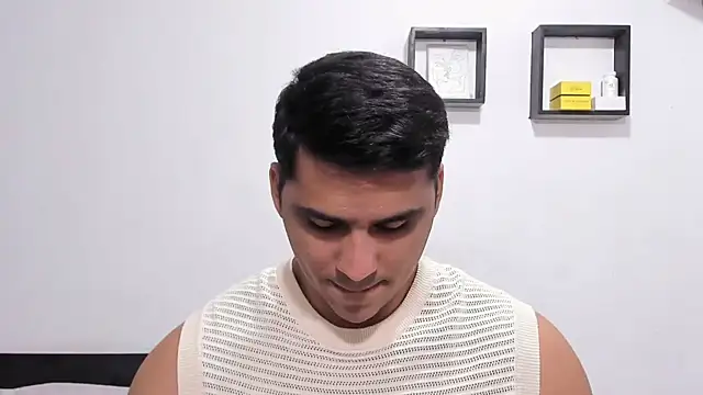 Thiago_bel live cam on StripChat