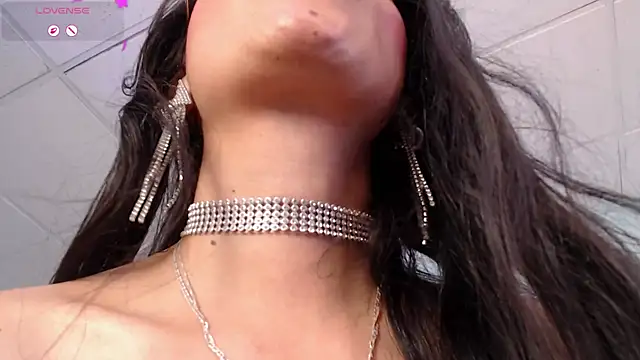 Emerald_gh webcam
