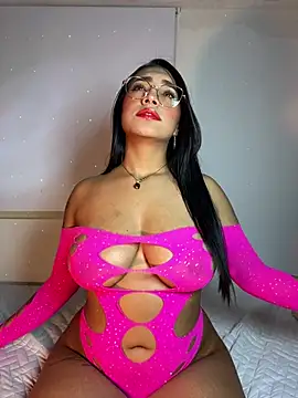 Linda_Saenz_ live cam on StripChat